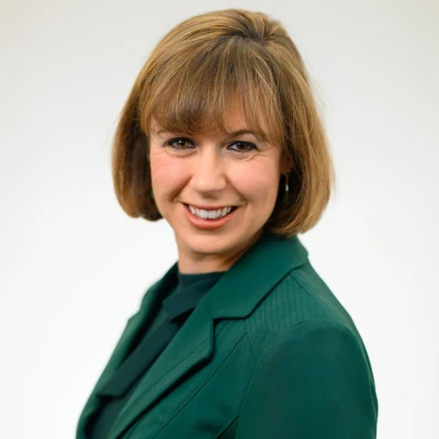 Tara_Woodside