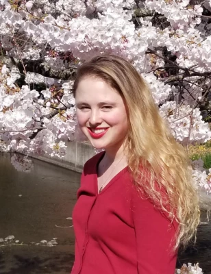 Elizabeth _Larson