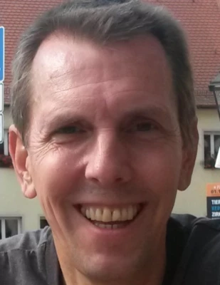 Volkmar_Thom