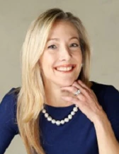 Laura_Adams