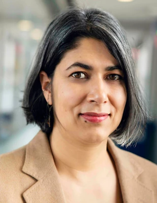 Lara K._Mahal