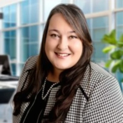 Laura_McNamara