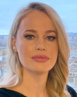 Dr. Jessica_Barker