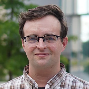 Aaron_Esser-Kahn