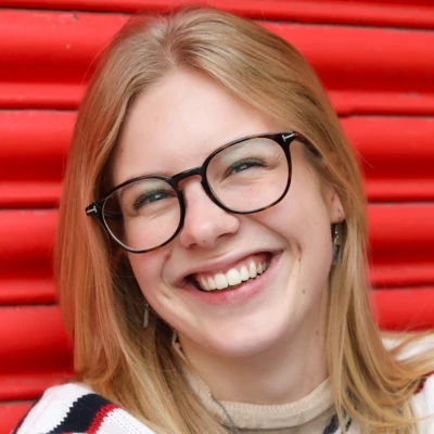 Sarah_Healey